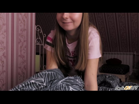 ❤️ Blondie анын BFF анын терең соруп жана анын оозуна сперма алат ❤️ Порно fb боюнча бизде ☑